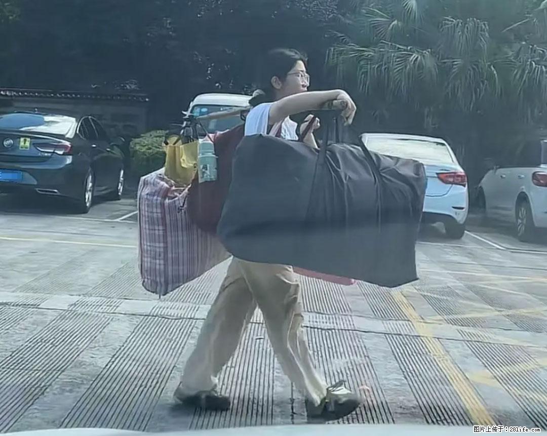 全网追的“扁担女孩”,找了一份暑假工,时薪12元 - 珠海生活资讯 - 珠海28生活网 zh.28life.com